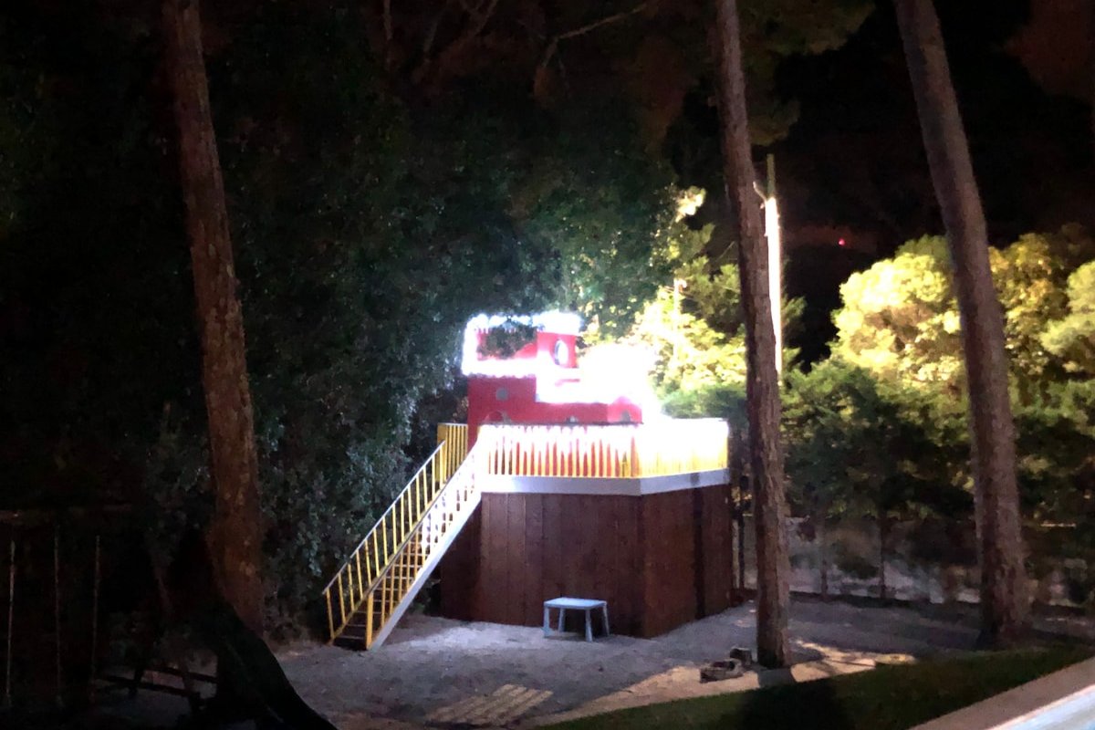 Yellow House-Relax for big families gallery image 3