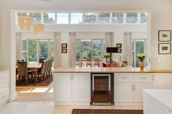 Photo 5 of Constantia House accommodation in Constantia, Cape Town with 4 bedrooms and 3 bathrooms