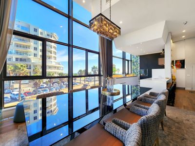 Stylish Mouille Point-2 Bedroom