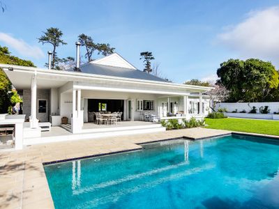 Upper Constantia Beauty with Gorgeous Views