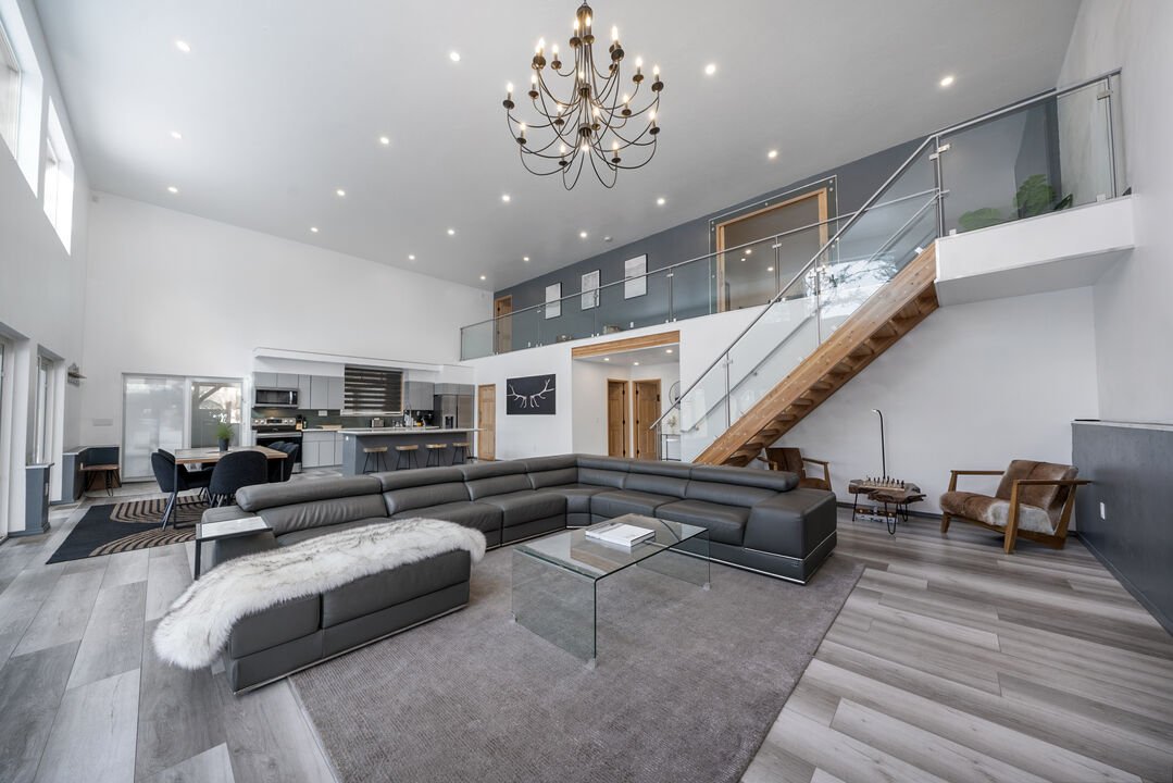 NEW! 2 acres of Private property w/ gate & hot tub