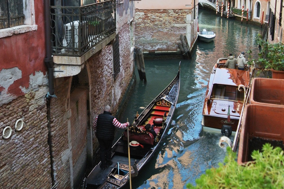 A 250 square metres apt in the heart of Venice gallery image 2