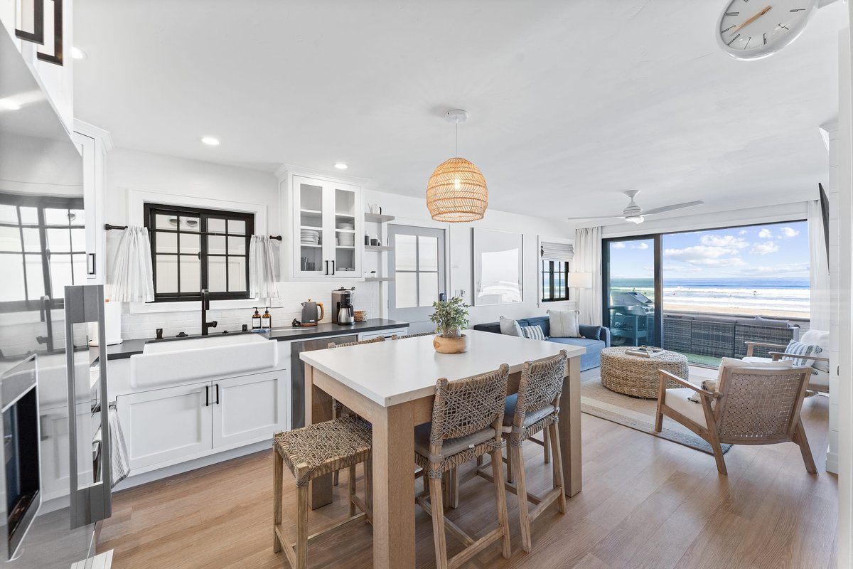 Luxury Ground S Oceanfront Unit with Boardwalk Lou