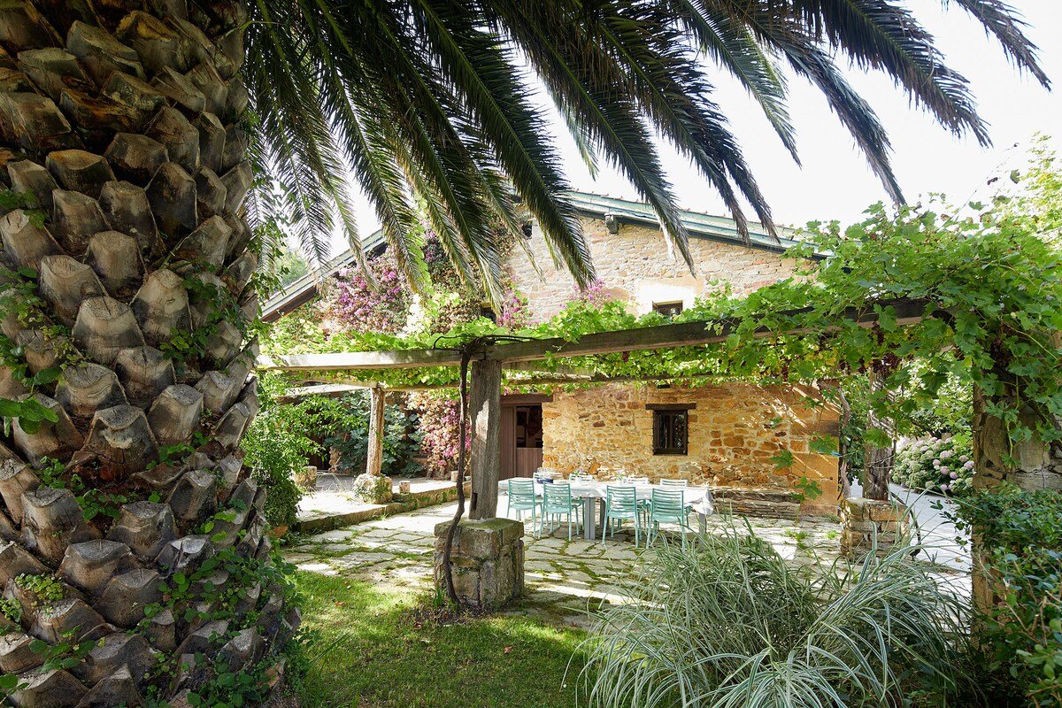 Charming House In An Unsurpassed Environment gallery image 5