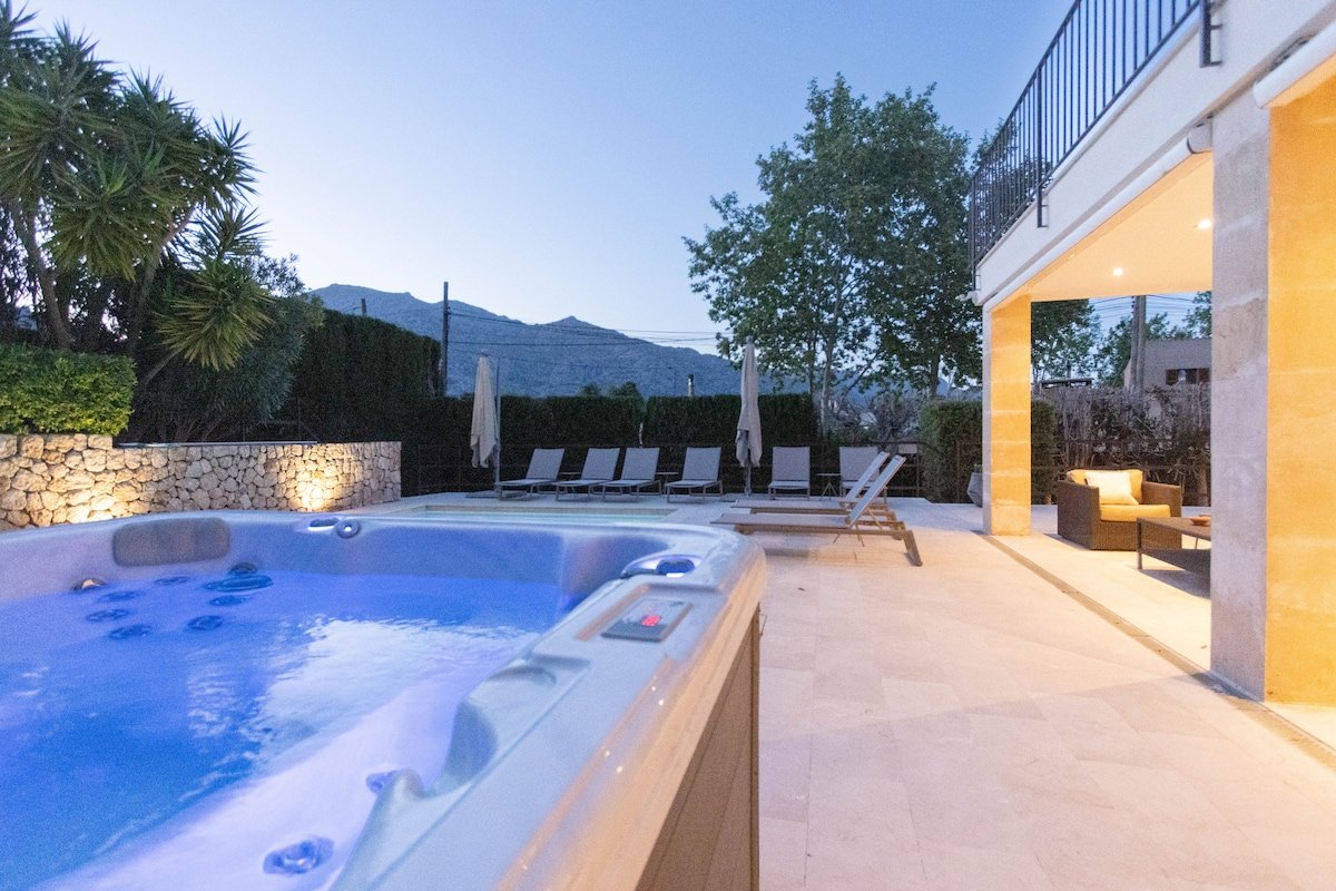 Family Villa in Pollença with Pool & Hot Tub gallery image 3