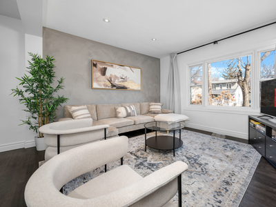 Luxe Home | 2 King Beds, Theatre Room, Near Beach