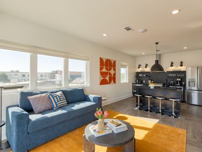 The Carter Buyout – 2 Units by AvantStay | On Main