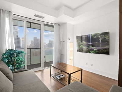 2 Bedroom 2Bath CN-Tower/Parking