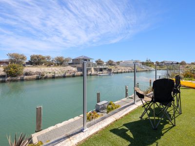 Spacious family waterfront peaceful dream home