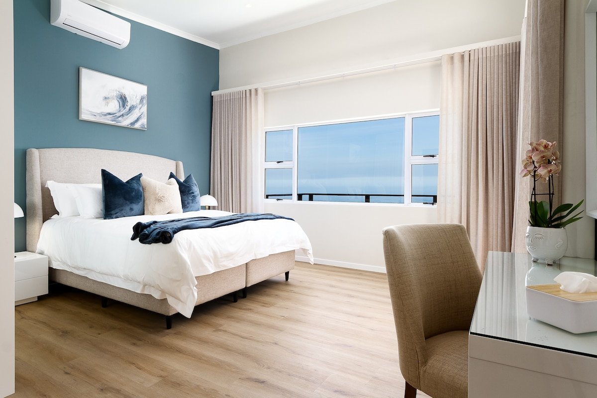 NEW Stunning Haven With Breathtaking Ocean Views gallery image 4