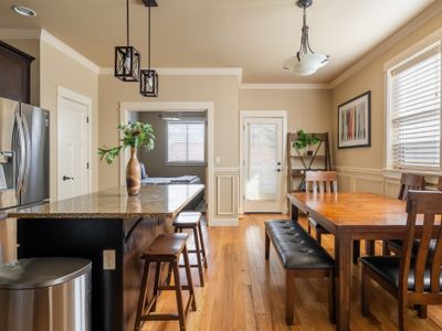 Luxury Home • Great Location • 4BR • Sleeps 12