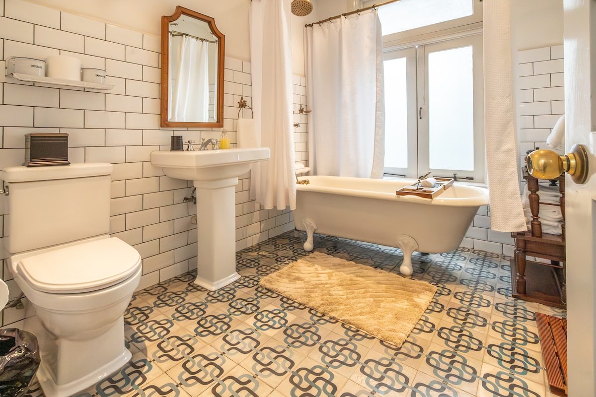 Casa Chapulín-Mexican Eclectic Home in Roma Norte gallery image 4