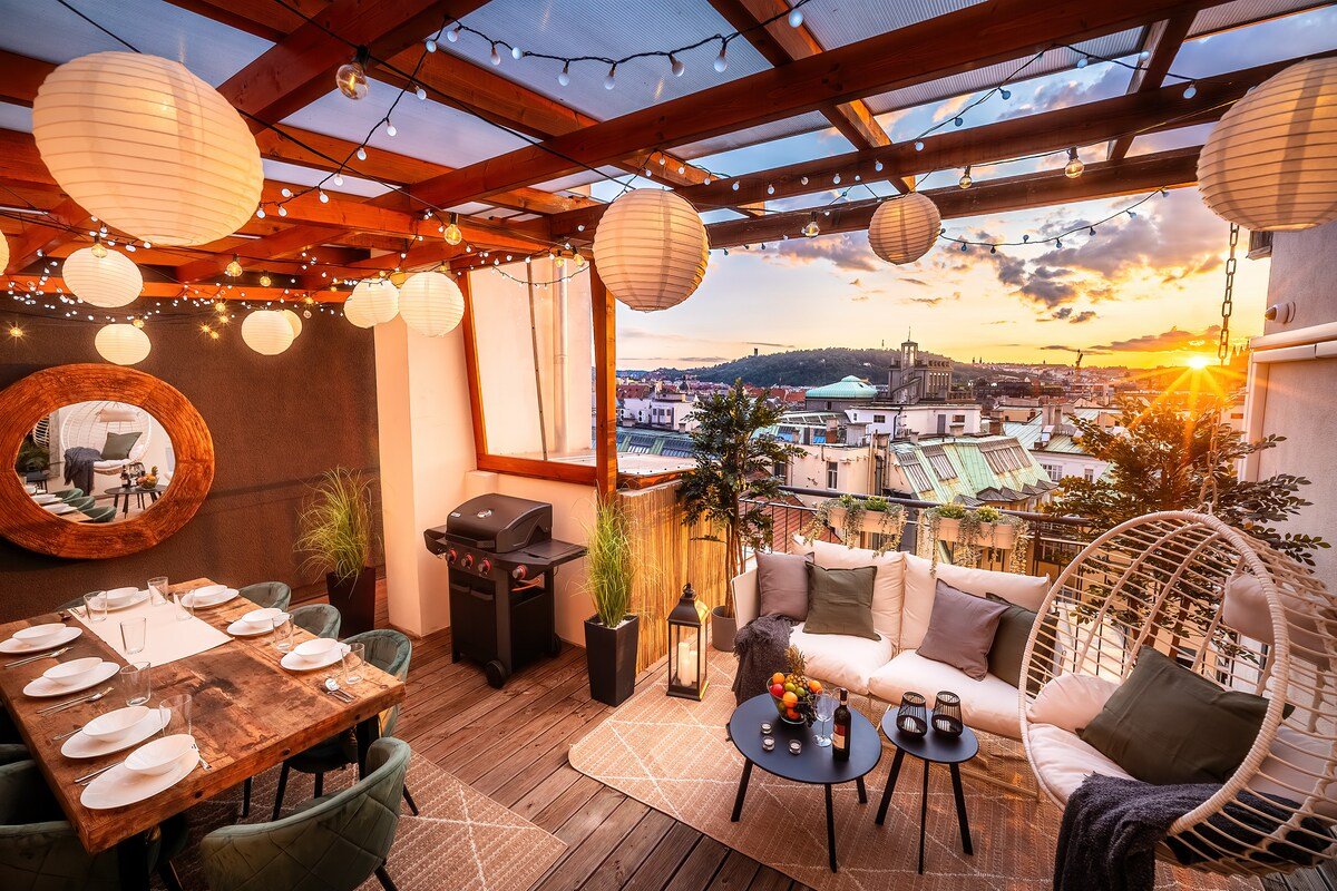 A/C LUX Rooftop APT 6BR+3.5Bath | Wenceslas square gallery image 3
