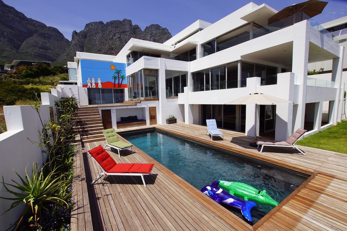 The Baules Camps Bay, Spectacular Luxury Villa gallery image 3
