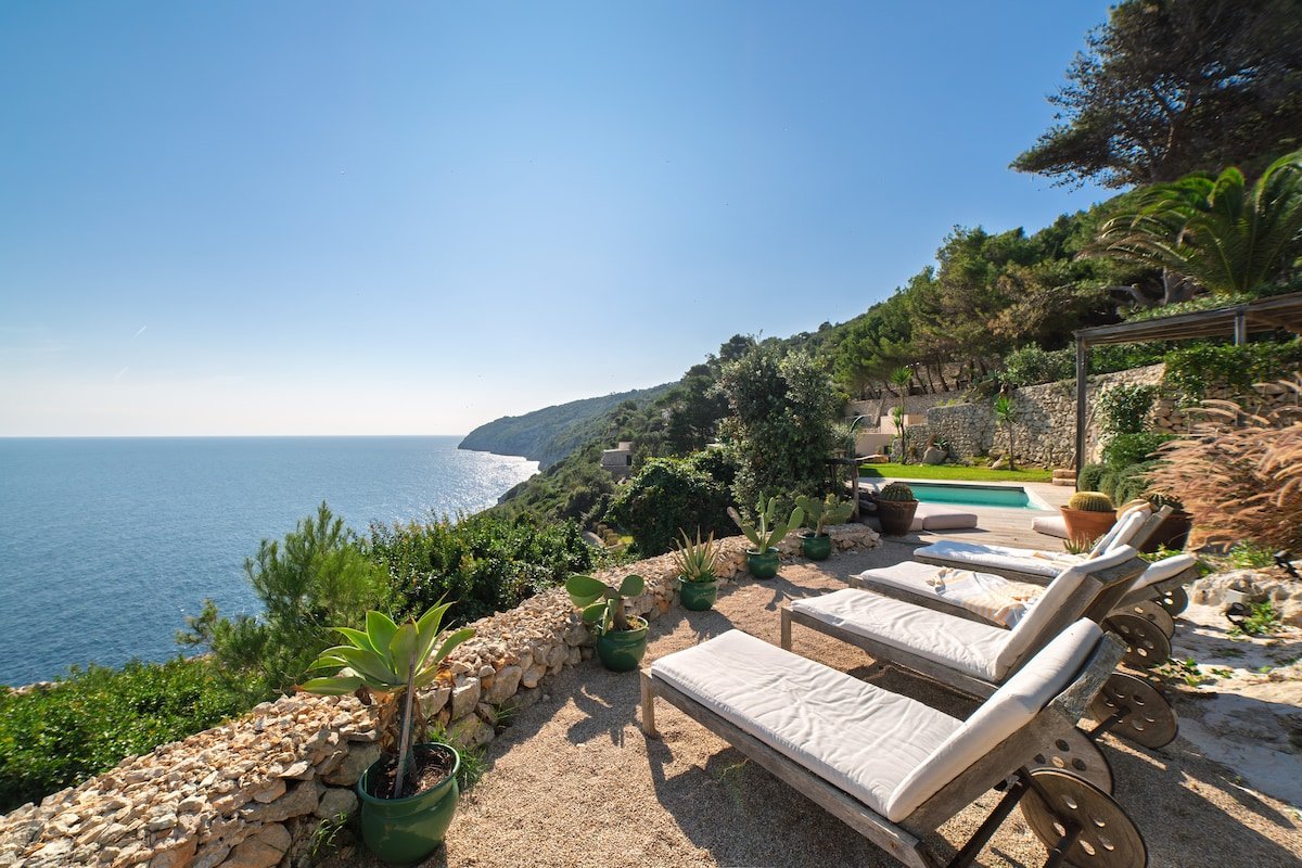 Villa Cliff #56 gallery image 5