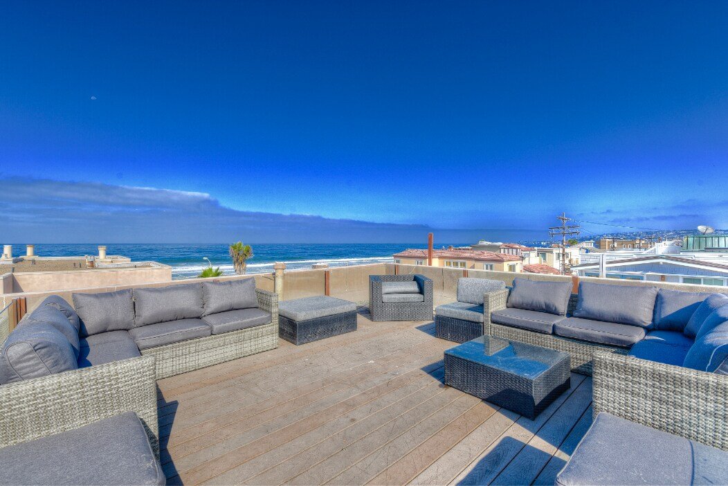 Oceanview! 2Br Loft + Rooftop Deck Ultra Modern gallery image 3