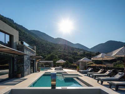 Luxury Estate with Sea View, Fire Pit & near beach