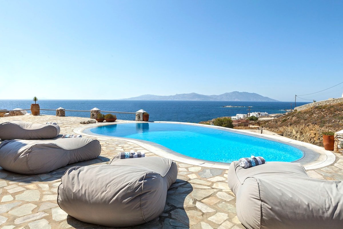 The Aegean Residence Villa in Kanalia | 6BR, 7BA gallery image 3
