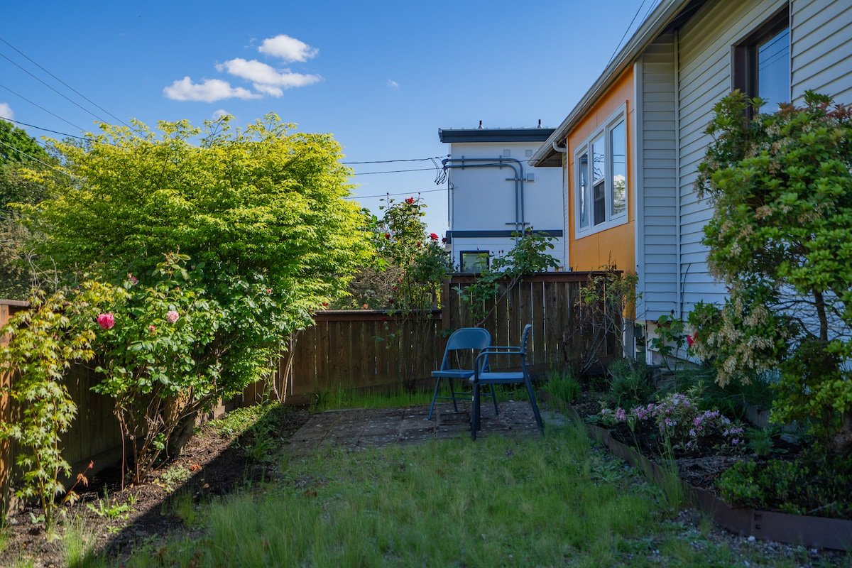 [New] Style cozy 6B4B superb location Ballard home gallery image 5