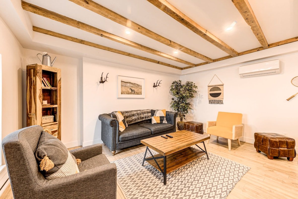 Spectacular 3 Bedroom Old Quebec Penthouse gallery image 4