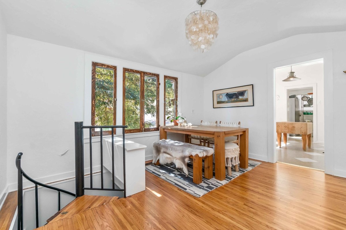 Beachwood Bungalow near Hollywood Sign gallery image 5