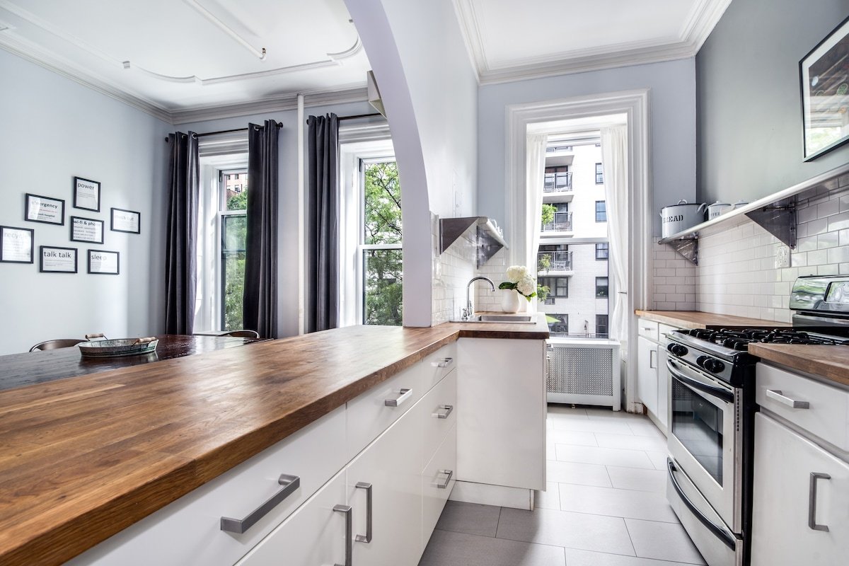 Lux 4 Bedroom Midtown Townhouse- Location Location gallery image 5