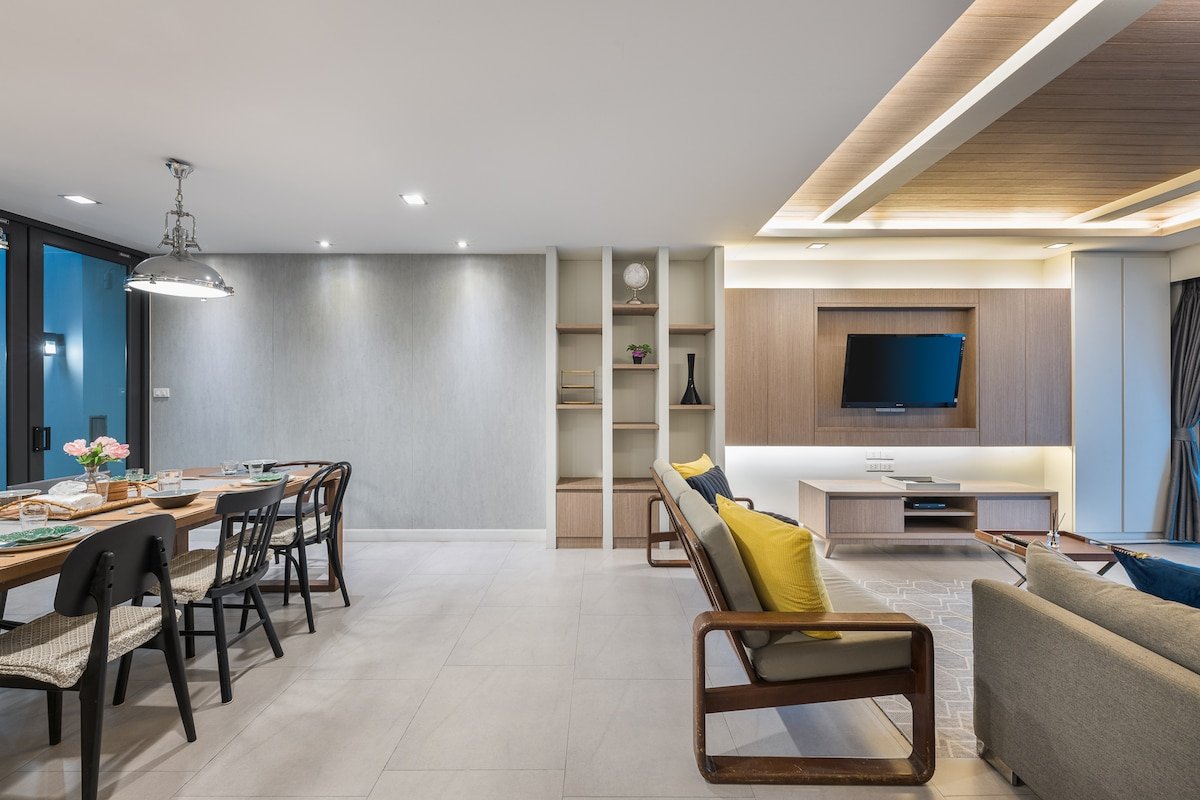 Modern Stay in Ekkamai &ThongLor +Airport Transfer gallery image 5