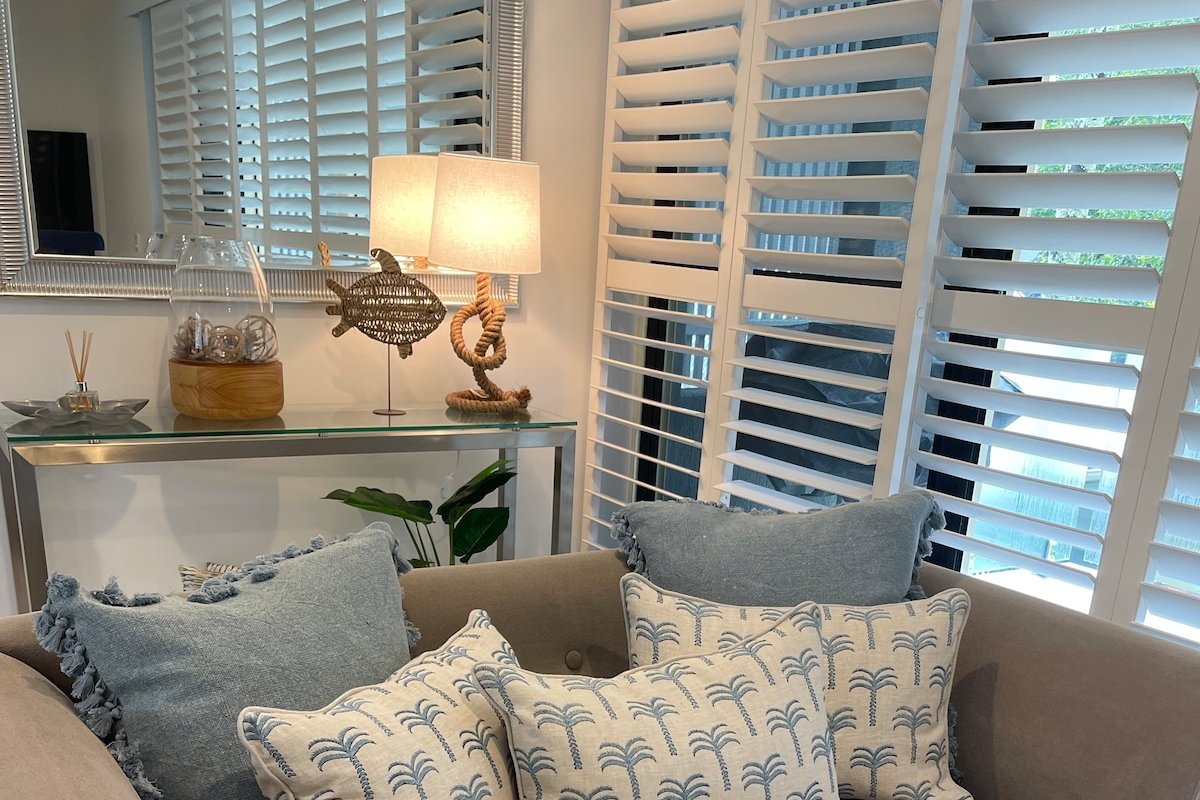 Coastal Luxe on Hastings Street gallery image 3