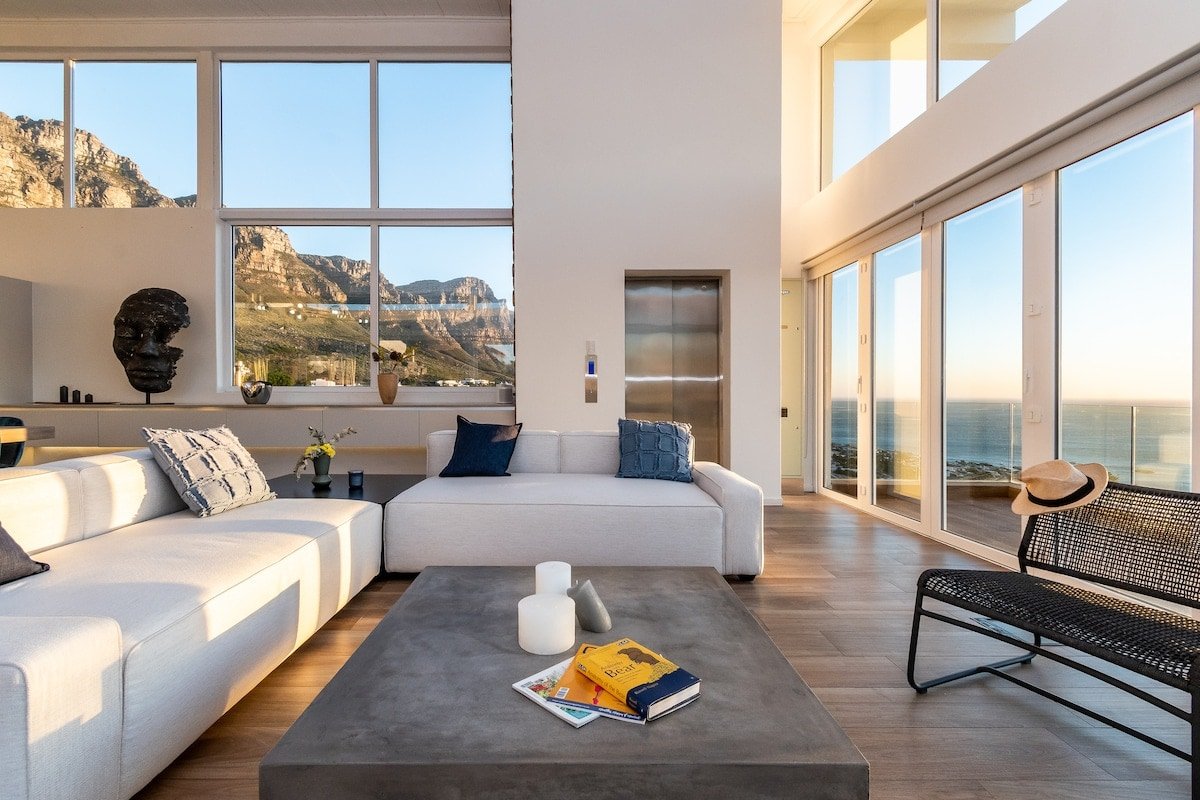 Epitome of luxury living in an exquisite penthouse gallery image 2