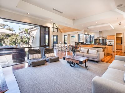 Nanga Mai—Luxe Bushland Haven near Yallingup Beach