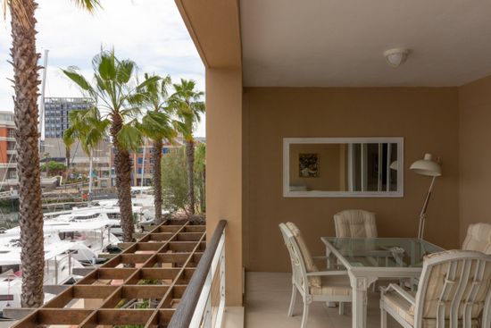 Photo 2 of Parergon 104 accommodation in V&A Waterfront, Cape Town with 1 bedrooms and 1 bathrooms