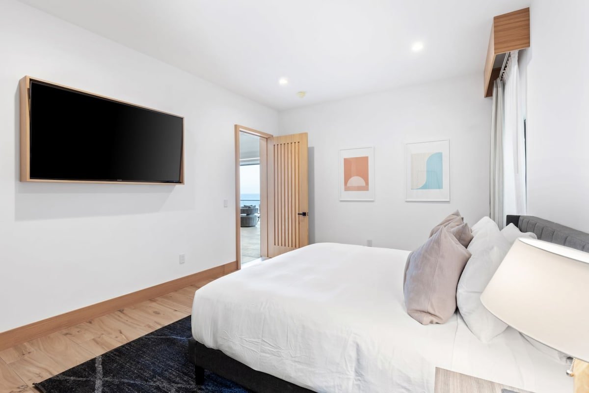 Malibu Sand Carbon Beach by Stay Awhile Villas gallery image 5