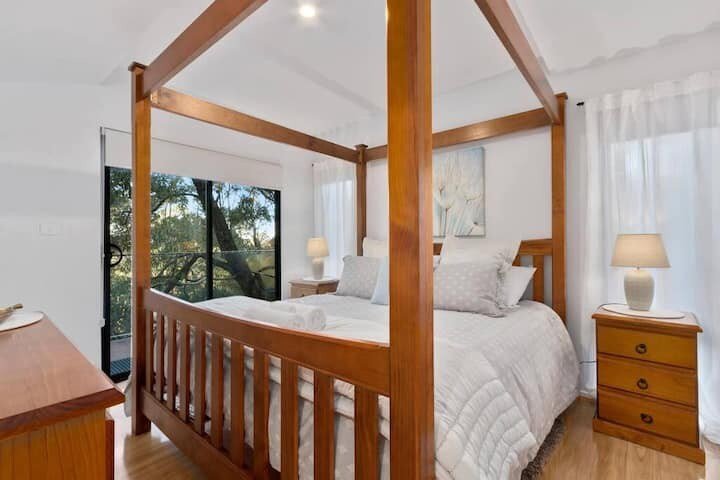 “The Tree House Hobart” – 10kms to CBD – Sleeps 8 gallery image 5