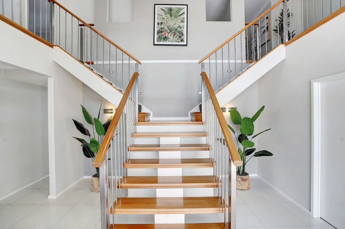 Pet Friendly & Solar Heated Pool- Canal front Home gallery image 5