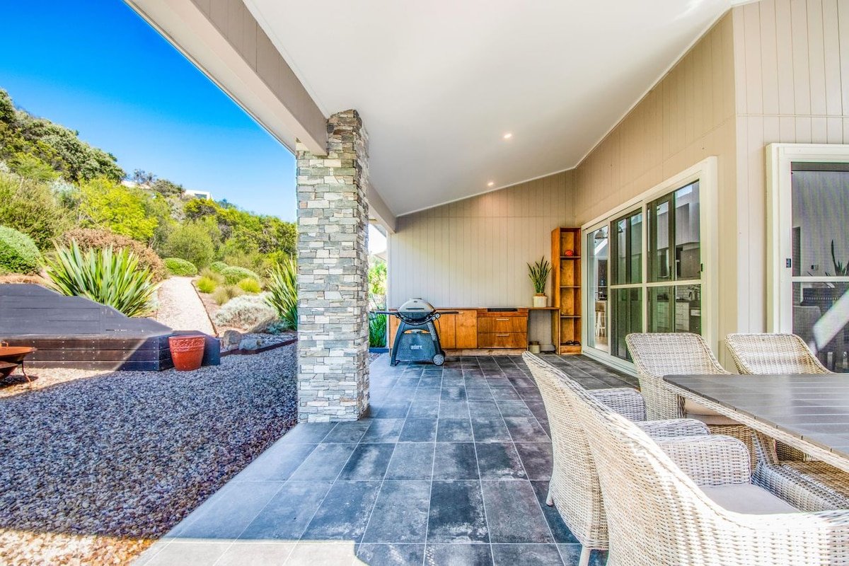 Seaside Sanctuary on St Andrews Beach gallery image 3