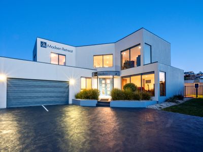 Madsen Retreat Whole First Floor Suite