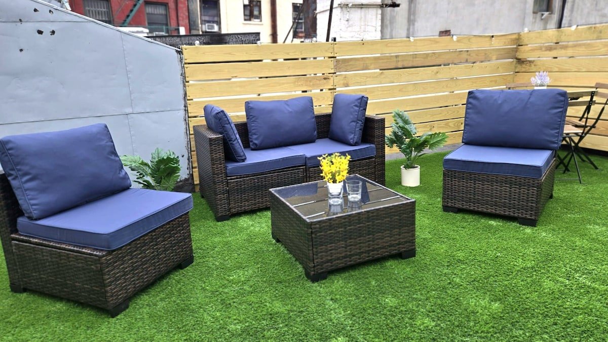 Large Green Space Rooftop in Chinatown NYC! gallery image 4