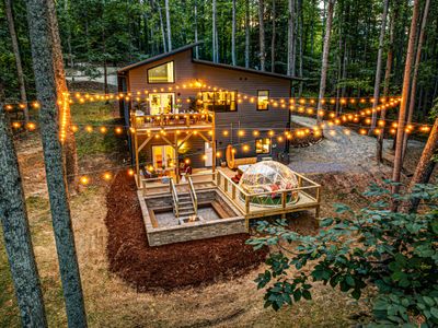 Lamplighter House: Games, Hot Tub, Firepit, Movie