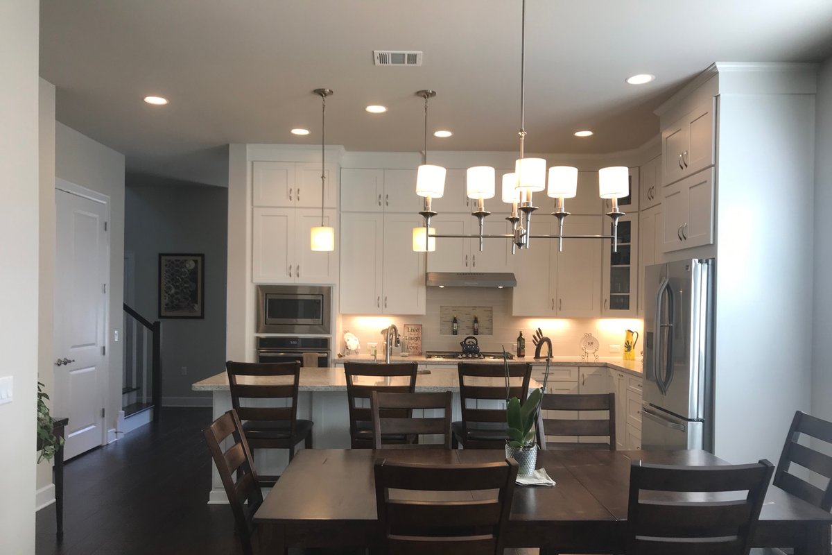 Beautiful Crestview House, Great Location!