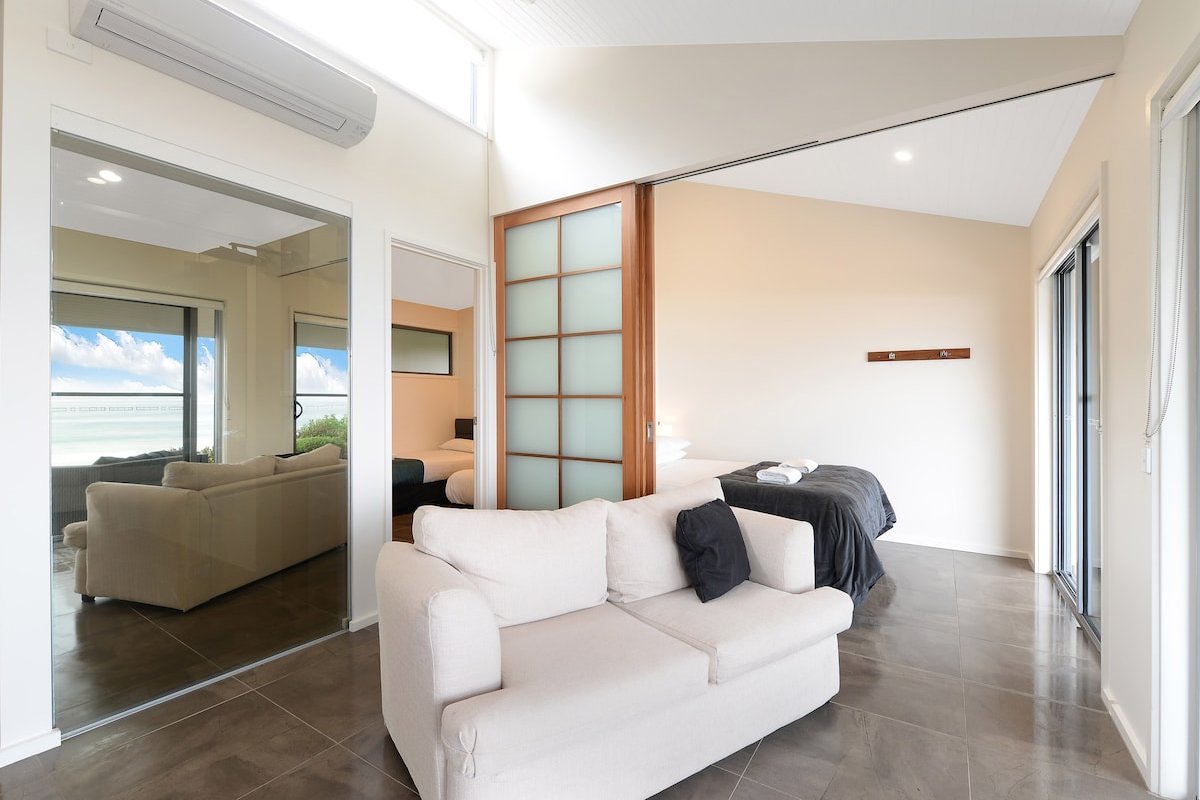 Seafarers Getaway Beach View Lodge #2 gallery image 4