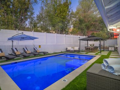 133 Stunning Home-Huge Dining/Pool Table Pool/Spa