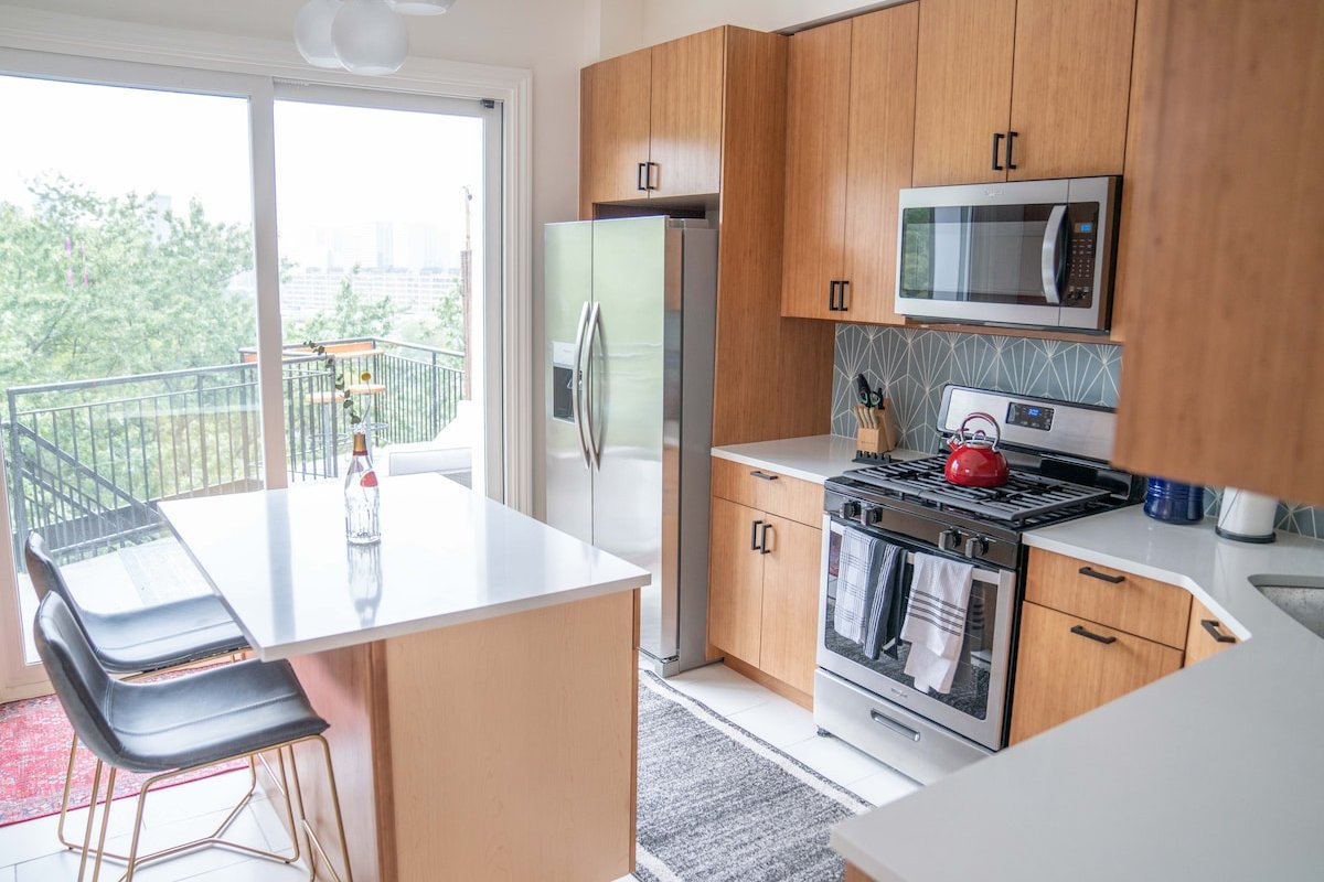 The Palisade Penthouse – Minutes to NYC gallery image 4