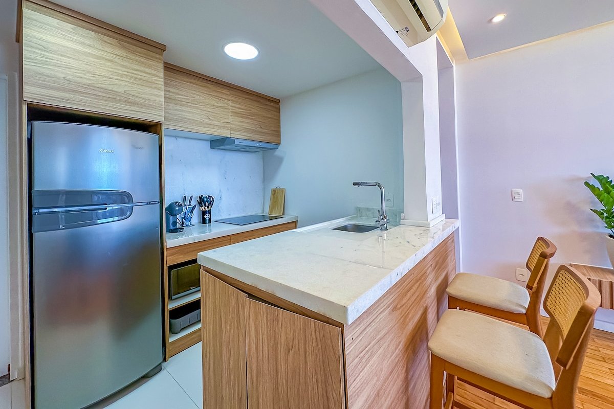 Copacabana Ocean view Apartment with 2 suites gallery image 5