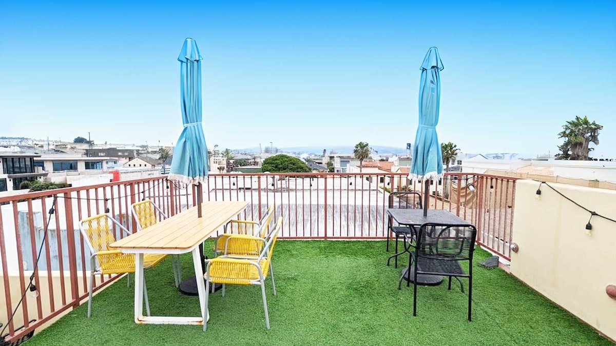 Ocean View Large Beach Home | Rooftop & Hot Tub gallery image 3