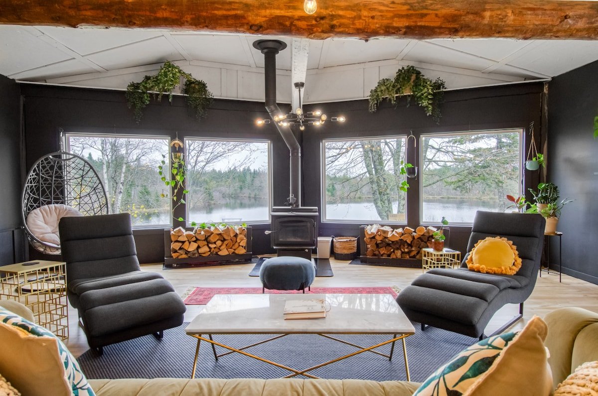 Lakeside Lodge gallery image 4