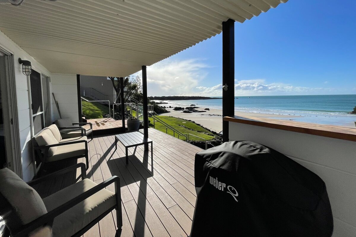 ‘Just Relax &’ – Boat Harbour Beachfront home gallery image 3