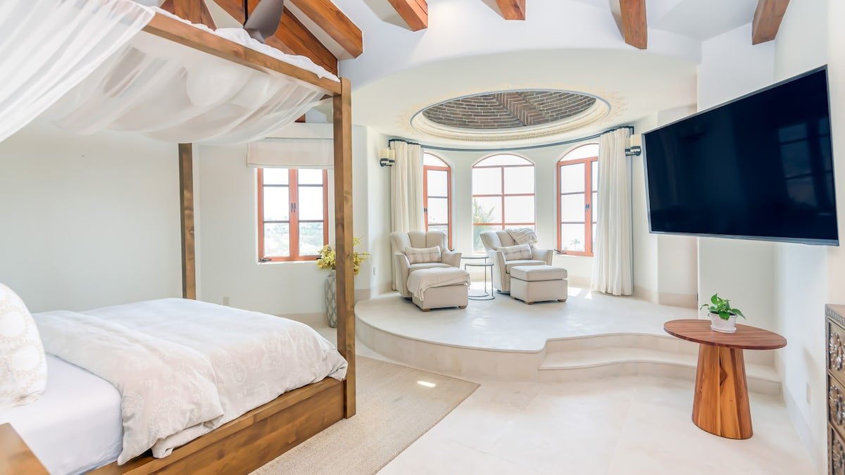 Palmilla Villa with Ocean Views and Golf Access gallery image 2