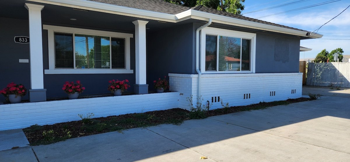 Gorgeous newly renovated gallery image 3