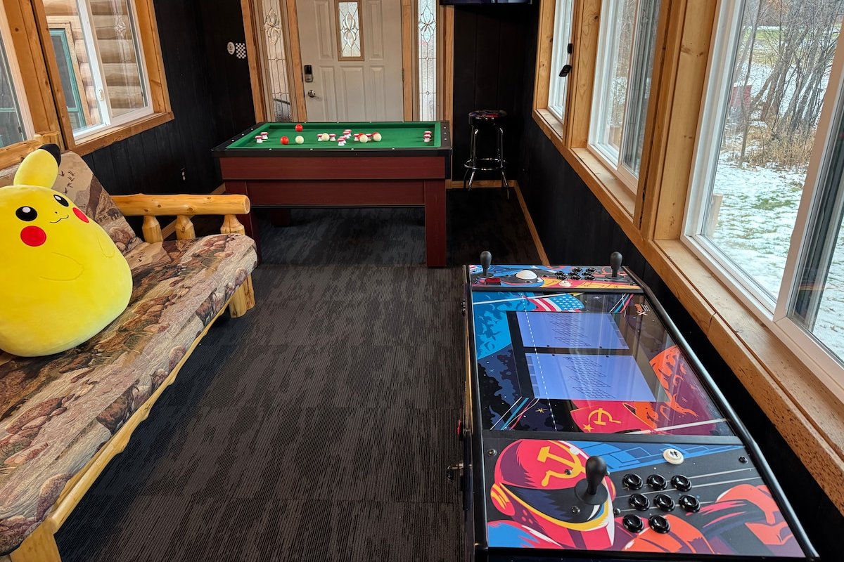 Large Pet-Friendly Family Cabins gallery image 4