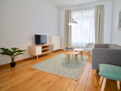 ★ Grand Place Amazing 3BR Triplex ★ Great Location